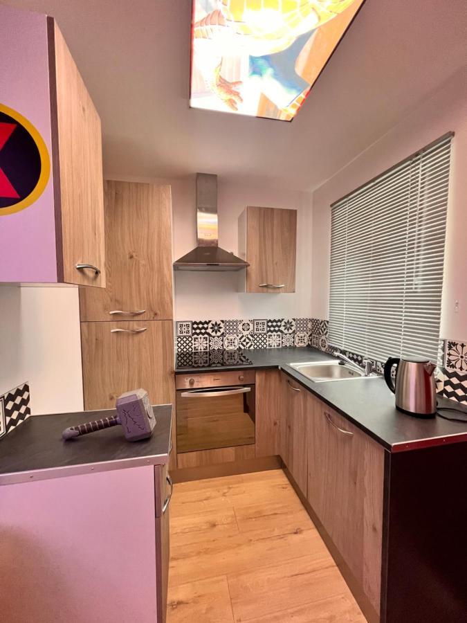 Le Marvel - Avengers Apartment Bedarieux Bagian luar foto