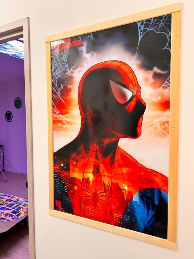 Le Marvel - Avengers Apartment Bedarieux Bagian luar foto